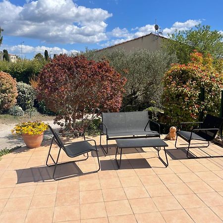 Studio Charmant Avec Terrasse Lançon-Provence Exteriér fotografie