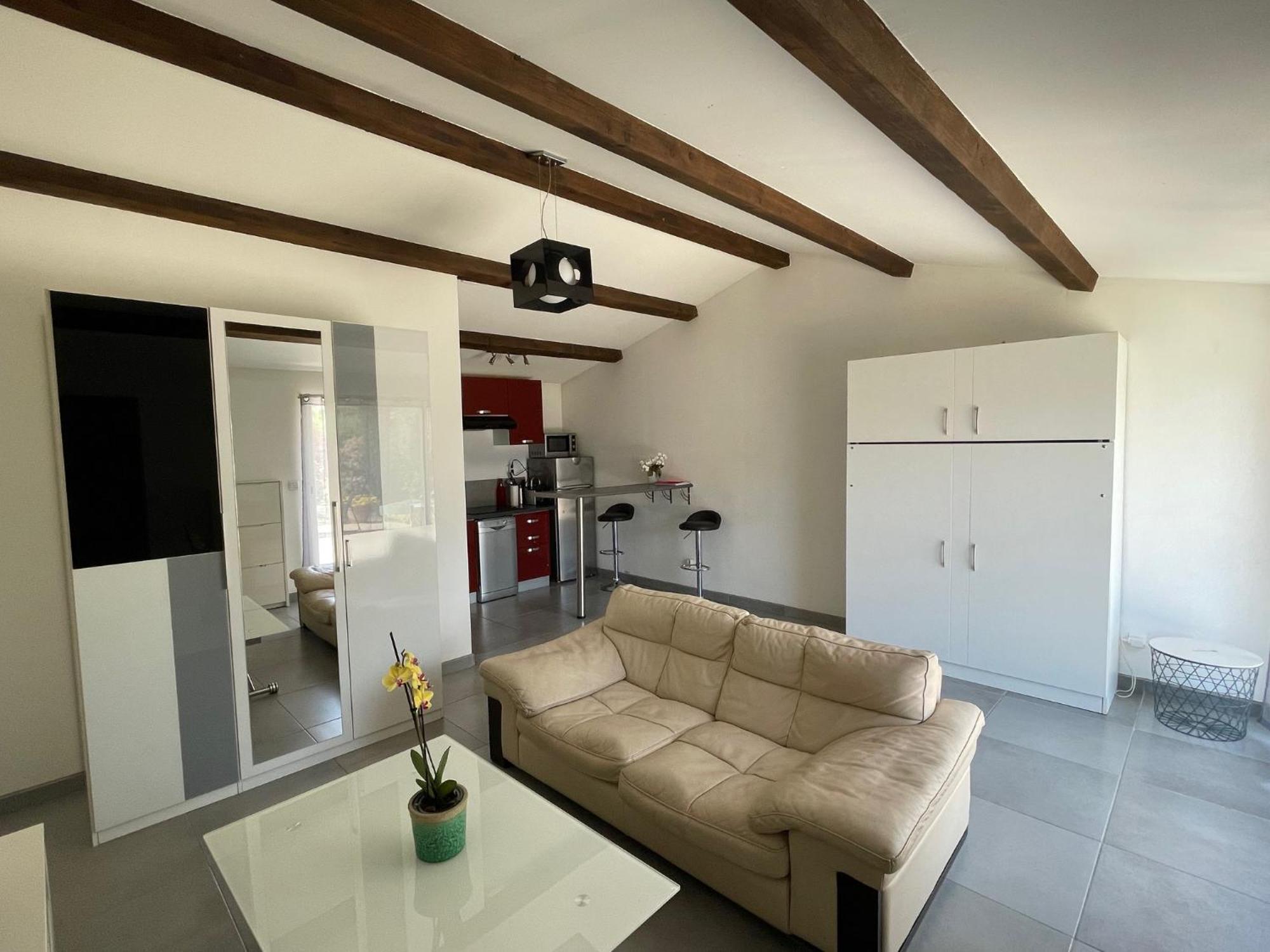 Studio Charmant Avec Terrasse Lançon-Provence Exteriér fotografie