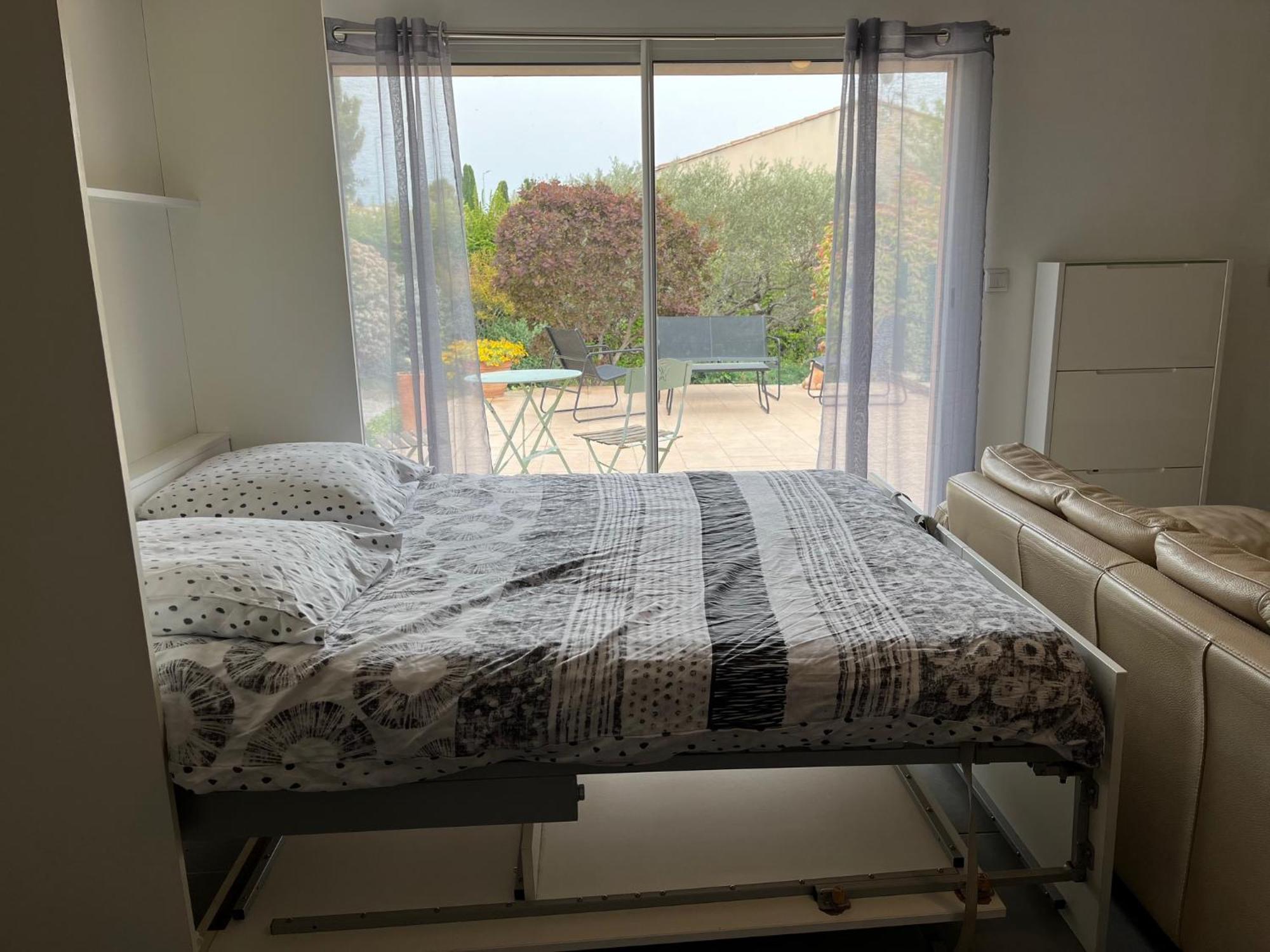 Studio Charmant Avec Terrasse Lançon-Provence Exteriér fotografie